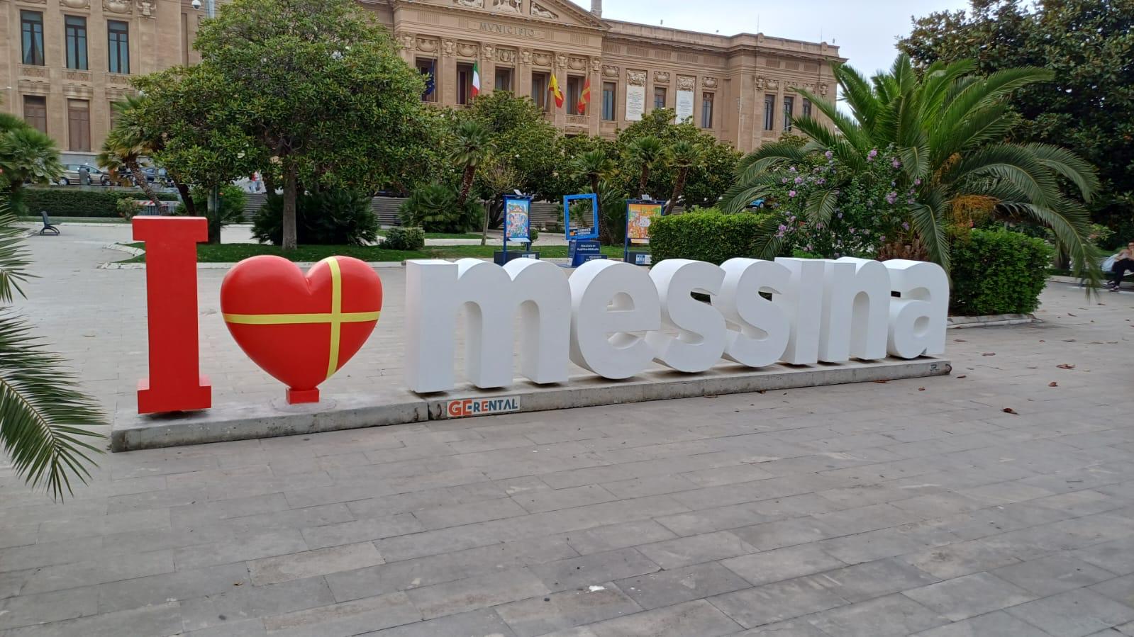 Restaurata l'installazione "I LOVE MESSINA"