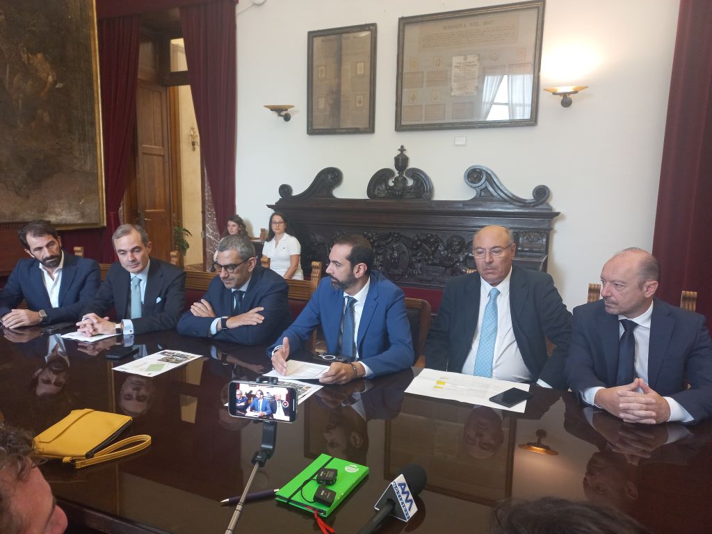 Presentato oggi a palazzo Zanca dall'Amministrazione Basile il programma straordinario di interventi sugli impianti sportivi comunali