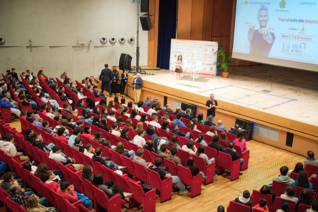 YoungMe Days 2024: giovedì 14 conferenza stampa