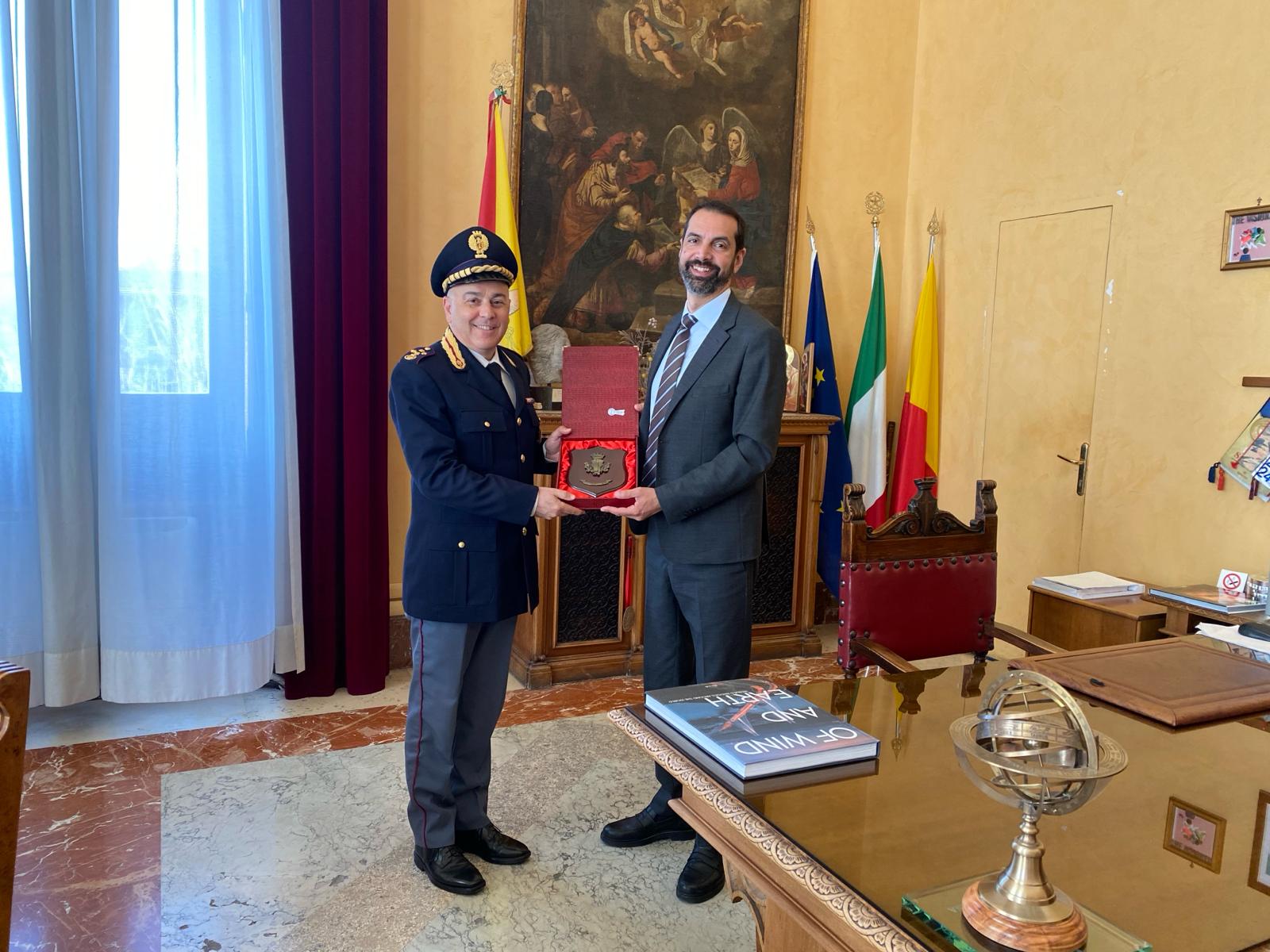 Il sindaco Basile riceve a palazzo Zanca il nuovo Comandante della Polizia Stradale di Messina 