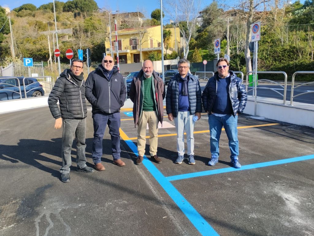 Consegnato oggi il parcheggio di interscambio a raso "San Licandro"