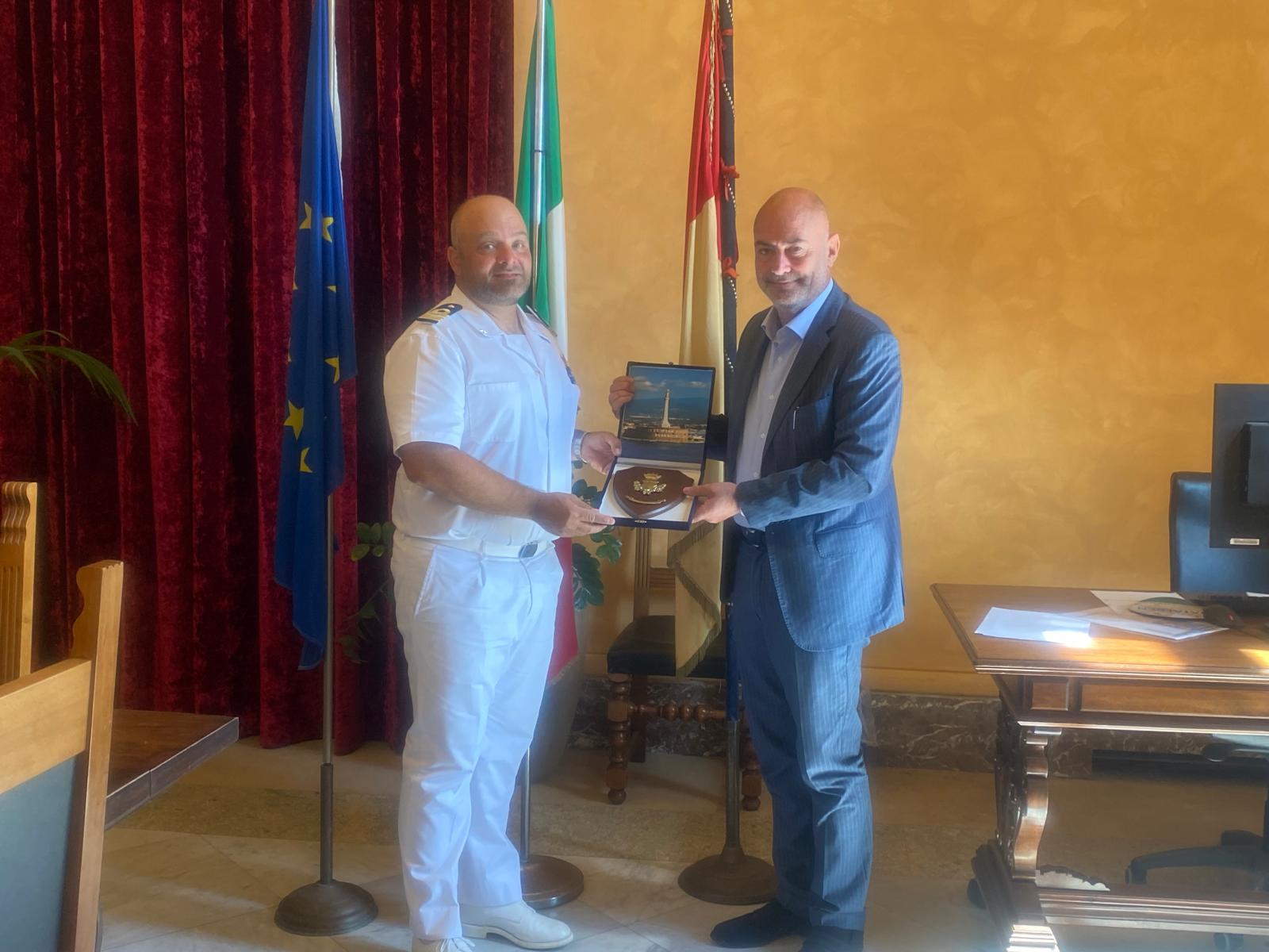 Ricevuto a palazzo Zanca il Comandante della nave Palinuro ormeggiata nel porto di Messina 