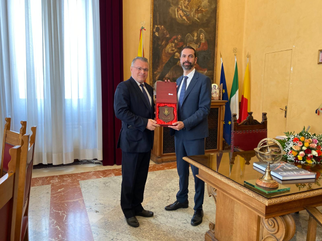 Il sindaco Federico Basile ha ricevuto l'ambasciatore della Bulgaria Todor Stoyanov