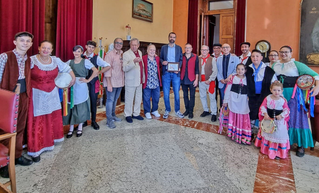 Giornata nazionale del folklore: il sindaco Basile ha ricevuto a palazzo Zanca i gruppi e le associazioni messinesi