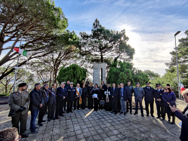 Cerimonia di Commemorazione al Monumento ai Caduti a Castanea