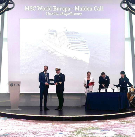 Il Sindaco Basile in visita a bordo della nave ammiraglia Msc World Europa attraccata stamani nel Porto di Messina
