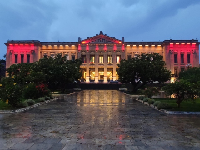 Palazzo Zanca si illumina di giallo-rosso per la Giornata mondiale del donatore di sangue